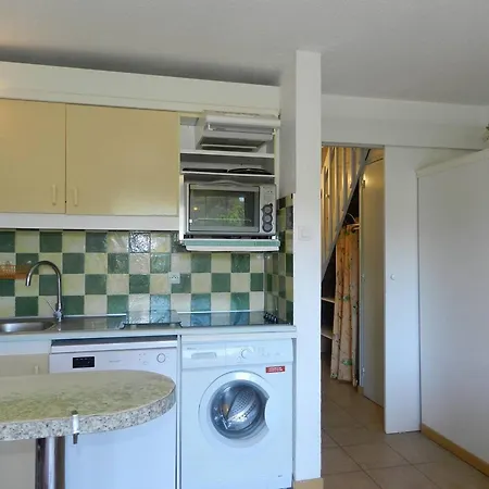 Le Lavandou, 4 Pieces, 6 Personnes - Fr-1-251-754 * Le Lavandou