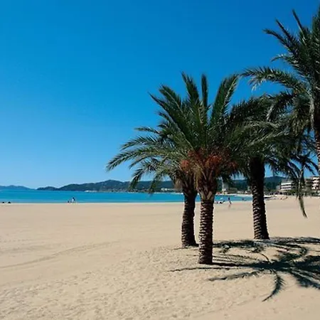 Le Lavandou, 4 Pieces, 6 Personnes - Fr-1-251-754 Apartment Le Lavandou